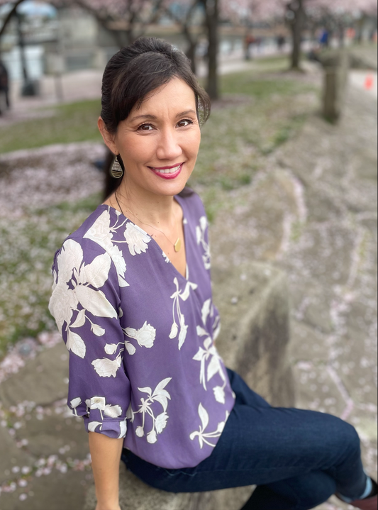 Health Headliner: April Hansen - Ayurvedic Health Advisor, Holistic Nurse, Essential Oil Educator